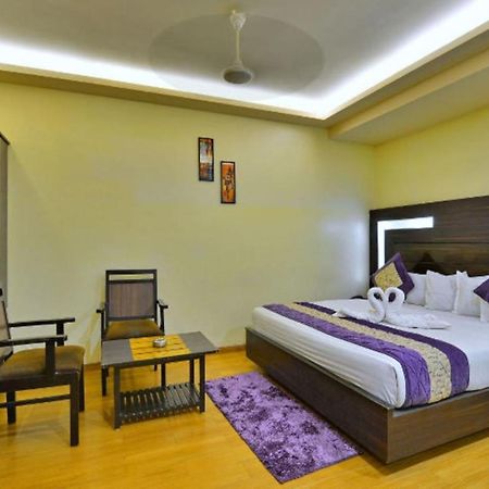 Hotel Samrat Jabalpur Eksteriør bilde