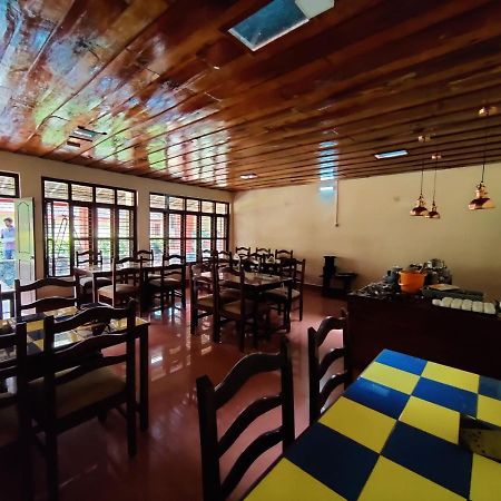 Hotel Samrat Jabalpur Eksteriør bilde
