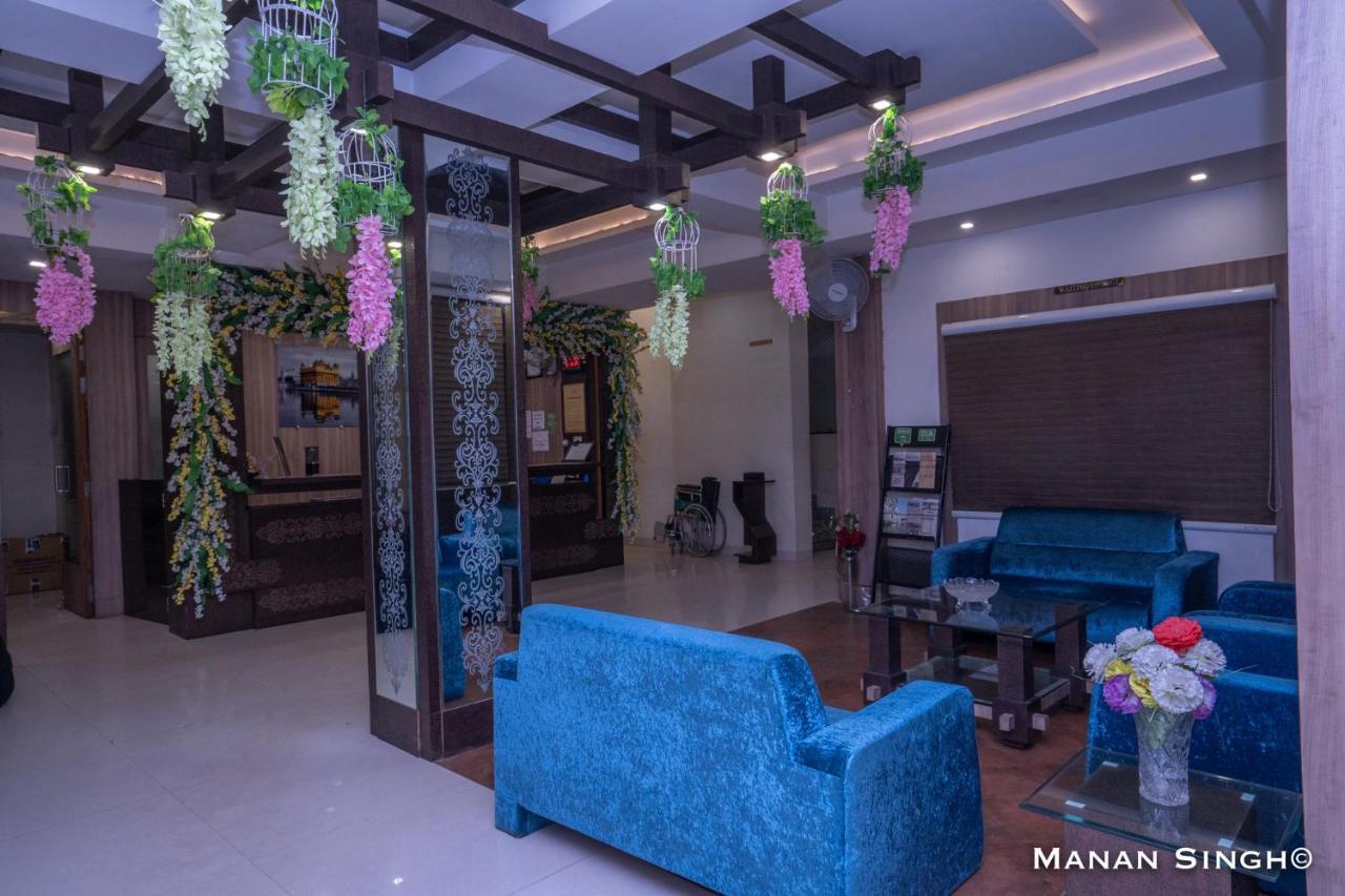 Hotel Samrat Jabalpur Eksteriør bilde
