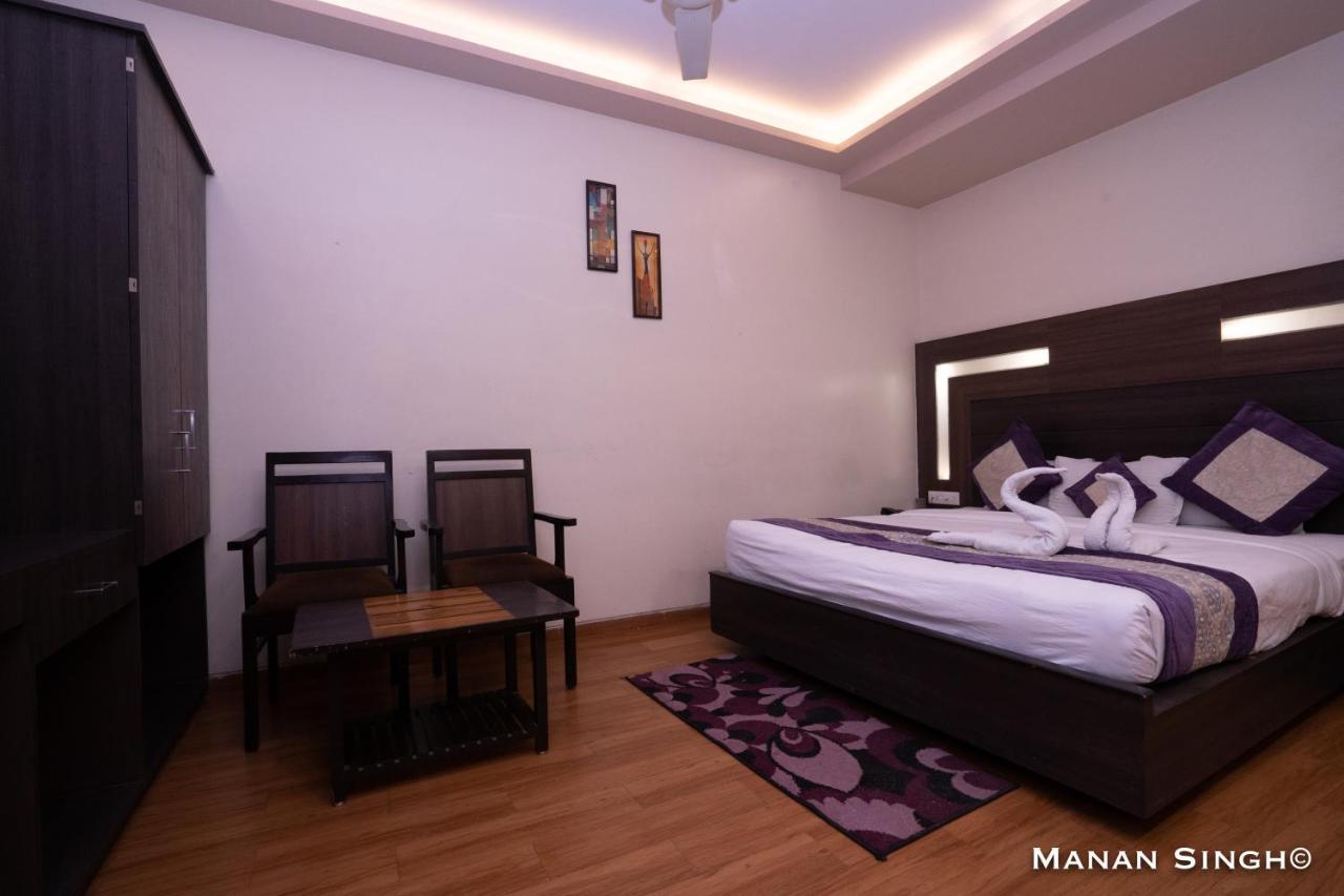 Hotel Samrat Jabalpur Eksteriør bilde