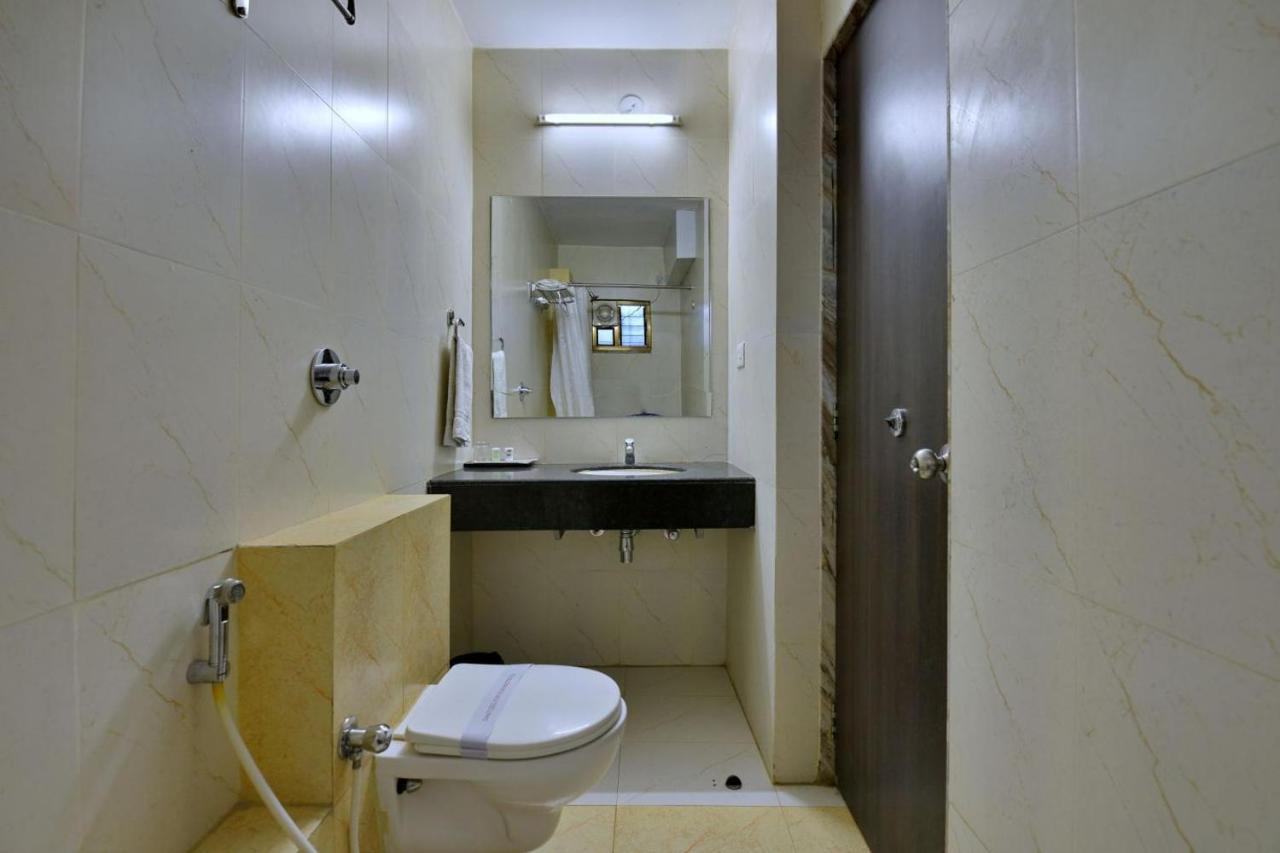 Hotel Samrat Jabalpur Eksteriør bilde